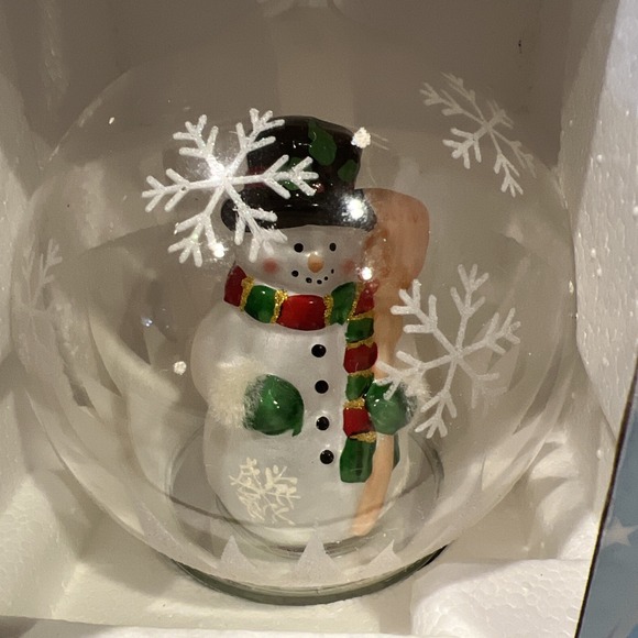New- Snowman Glass Globe Ornament Color Changing Led Cycles 7 Colors Gerson - Picture 8 of 10